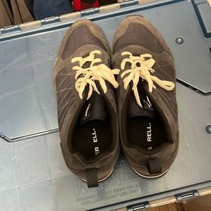 Merrell Men’s Size 10 US sneakers with tread. MEMORIAL DAY SALE!